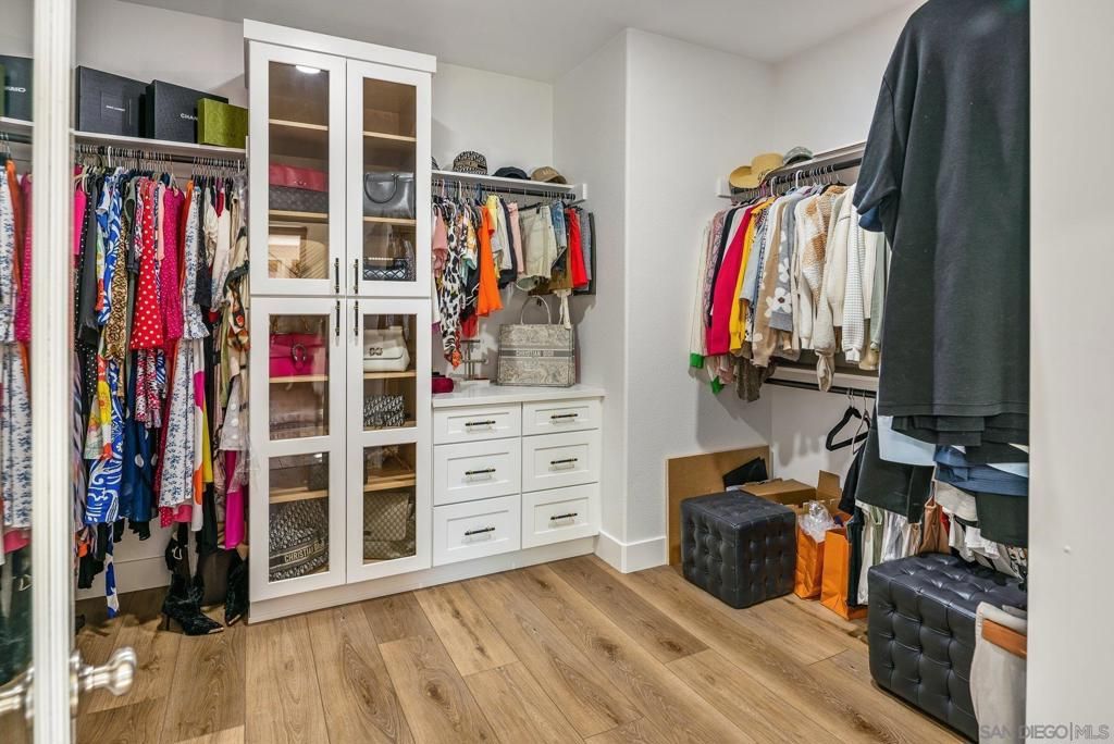 Image 24 of property listing at 10528 Pinion Trl, Escondido, CA 92026