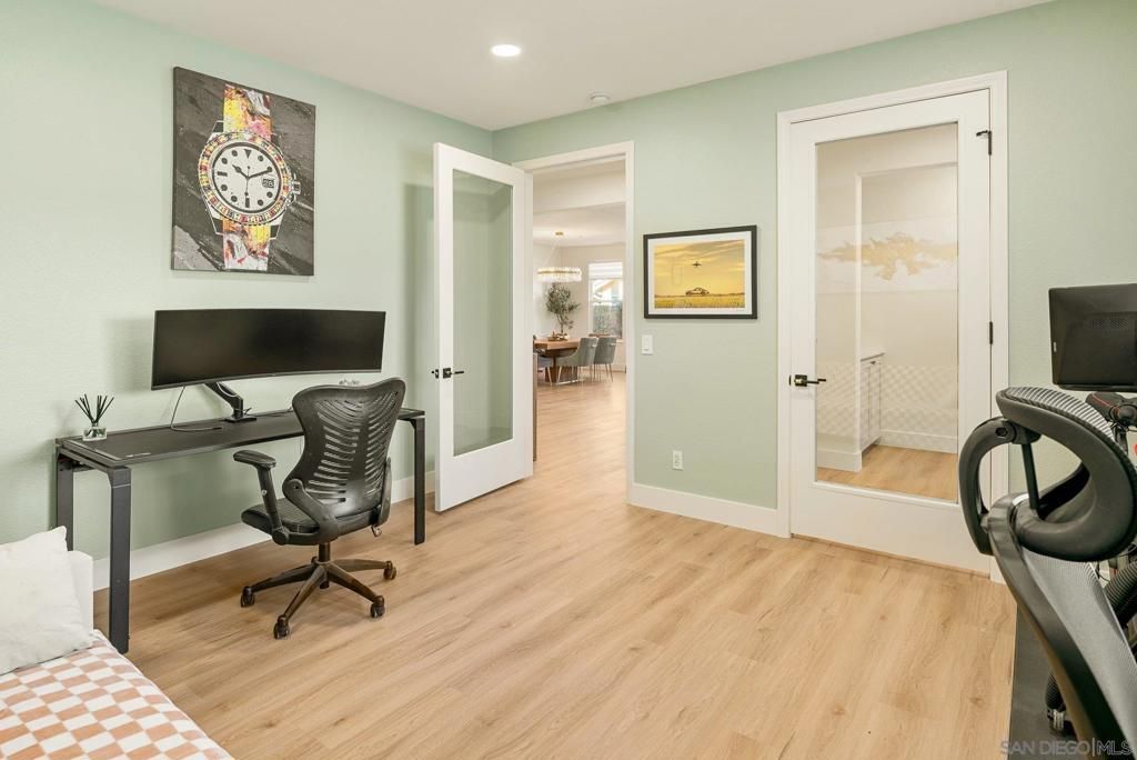 Image 26 of property listing at 10528 Pinion Trl, Escondido, CA 92026