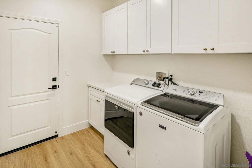 Image 31 of property listing at 10528 Pinion Trl, Escondido, CA 92026