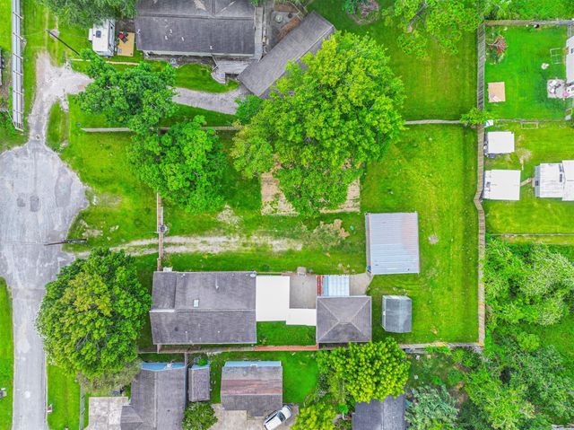 5220 Krueger Drive, Dickinson, TX 77539