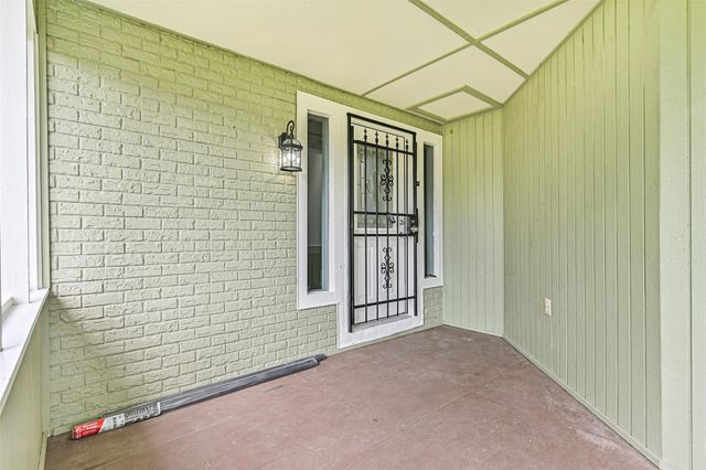 5220 Krueger Drive, Dickinson, TX 77539