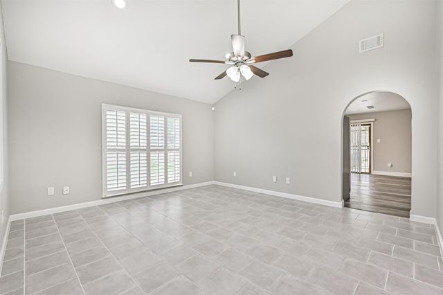 5220 Krueger Drive, Dickinson, TX 77539