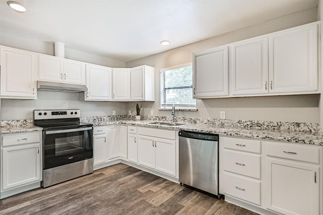 5220 Krueger Drive, Dickinson, TX 77539