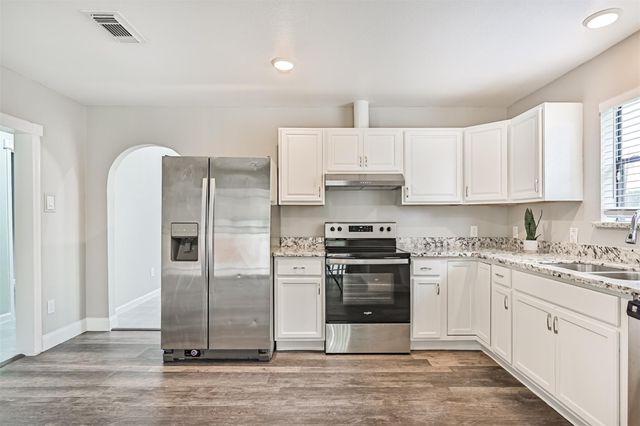 5220 Krueger Drive, Dickinson, TX 77539
