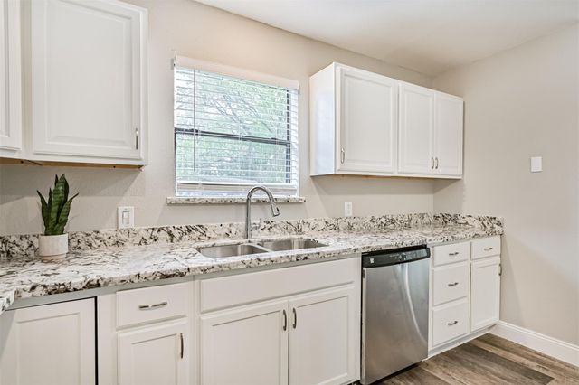 5220 Krueger Drive, Dickinson, TX 77539
