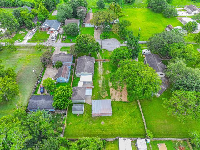 5220 Krueger Drive, Dickinson, TX 77539