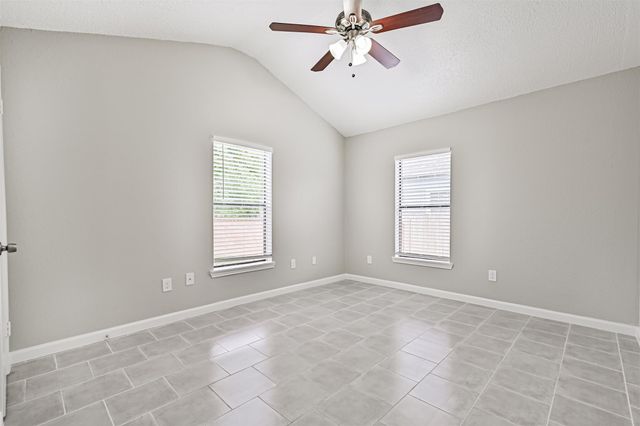 5220 Krueger Drive, Dickinson, TX 77539