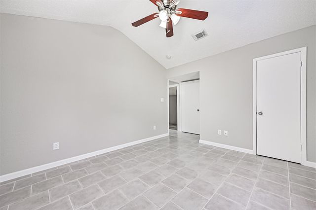5220 Krueger Drive, Dickinson, TX 77539