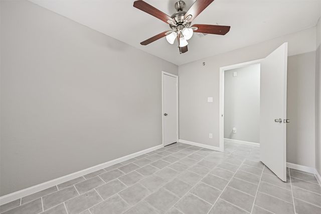 5220 Krueger Drive, Dickinson, TX 77539