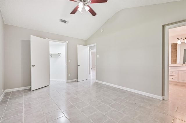 5220 Krueger Drive, Dickinson, TX 77539
