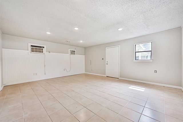 5220 Krueger Drive, Dickinson, TX 77539