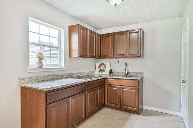 5220 Krueger Drive, Dickinson, TX 77539