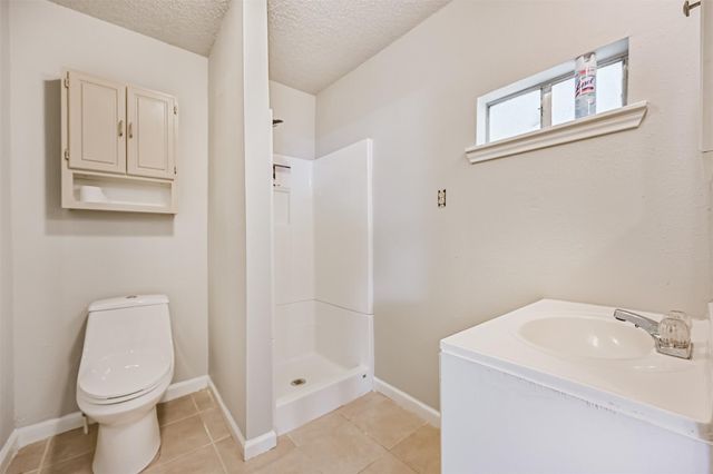 5220 Krueger Drive, Dickinson, TX 77539