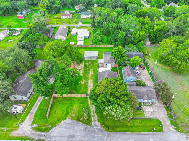 5220 Krueger Drive, Dickinson, TX 77539