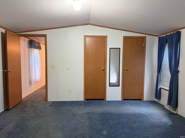 5752 Tunnelton Rd, Bedford, IN 47421