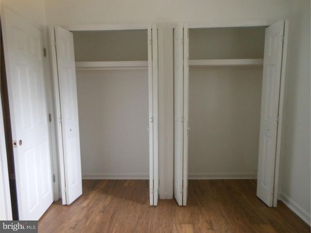 17 FIFTH AVENUE E, Cherry Hill, NJ 08003