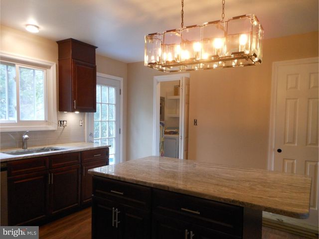 17 FIFTH AVENUE E, Cherry Hill, NJ 08003