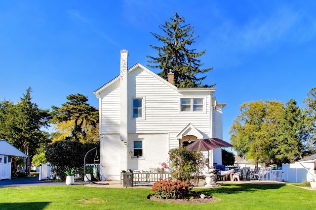 265 E Madison Street, Lombard, IL 60148