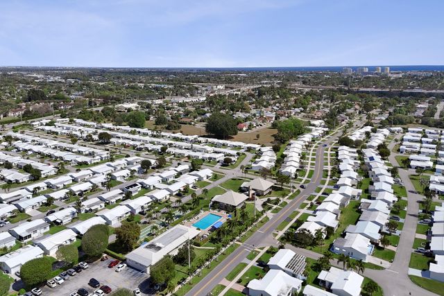 901 SW 6th Avenue, Boynton Beach, FL 33426