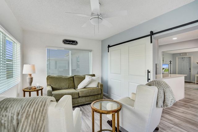 901 SW 6th Avenue, Boynton Beach, FL 33426