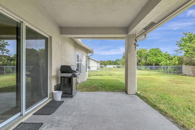 3837 SW Daisy Street, Port St Lucie, FL 34953
