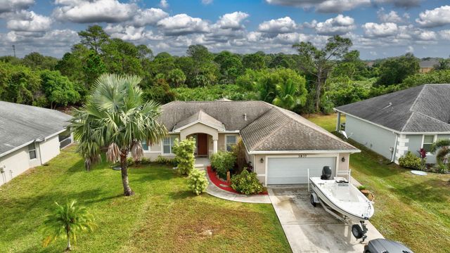 3837 SW Daisy Street, Port St Lucie, FL 34953