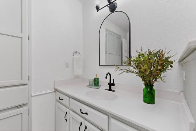 10805 Wasatch Road SE, Albuquerque, NM 87123
