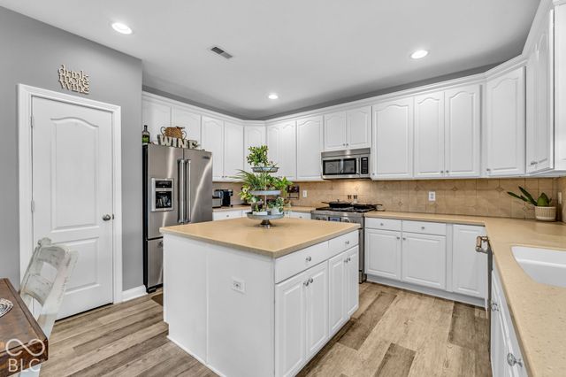 8328 Westcliffe Drive, Avon, IN 46123