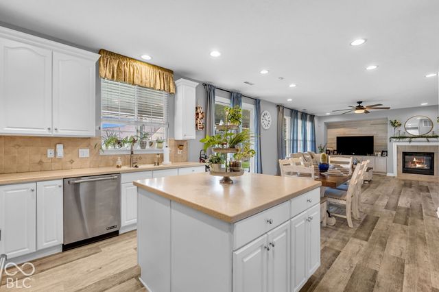 8328 Westcliffe Drive, Avon, IN 46123