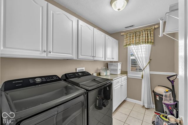 8328 Westcliffe Drive, Avon, IN 46123