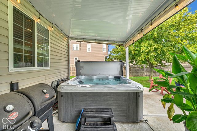 8328 Westcliffe Drive, Avon, IN 46123