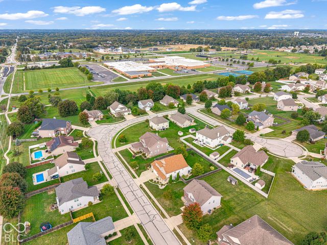 8328 Westcliffe Drive, Avon, IN 46123
