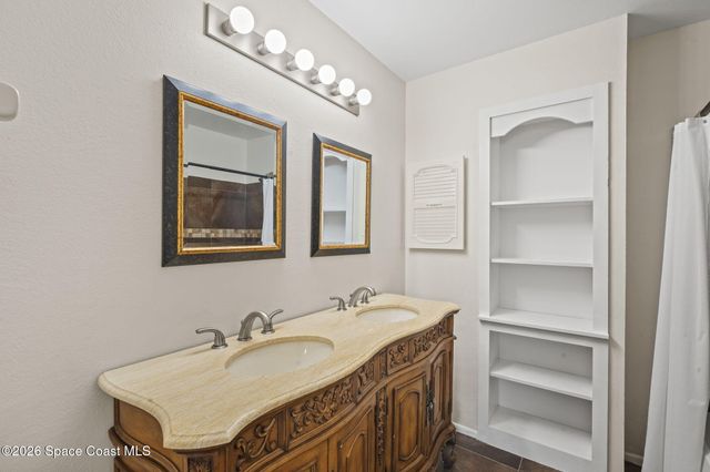 721 Riviera Drive NE, Palm Bay, FL 32905
