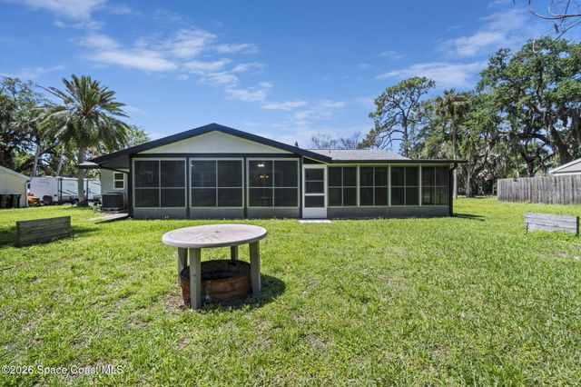 721 Riviera Drive NE, Palm Bay, FL 32905