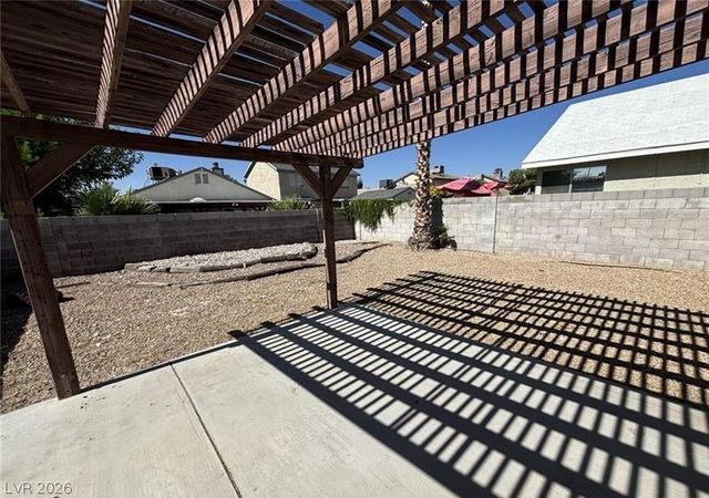 7013 BROWN DERBY Circle 0, Las Vegas, NV 89128