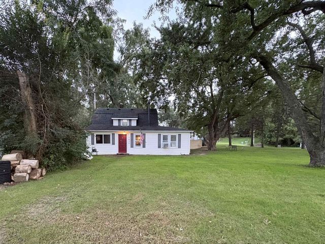 1430 3rd Avenue, Howell Twp, MI 48843