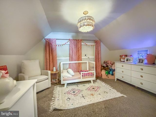 18 JUMP HILL RD, Levittown, PA 19056