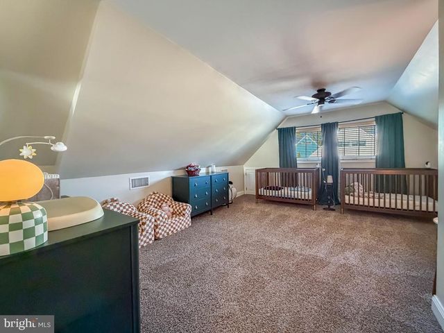 18 JUMP HILL RD, Levittown, PA 19056