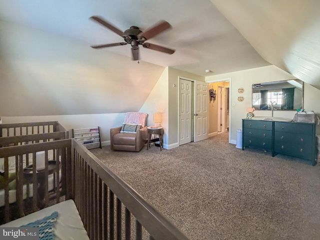 18 JUMP HILL RD, Levittown, PA 19056