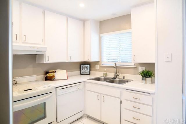 9007 Fanita Rancho Road, Santee, CA 92071