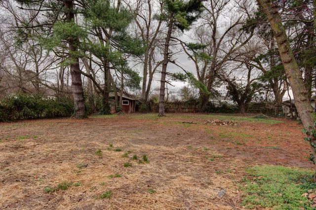 1318 S Newton Avenue, Springfield, MO 65807