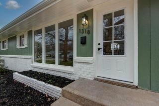 1318 S Newton Avenue, Springfield, MO 65807