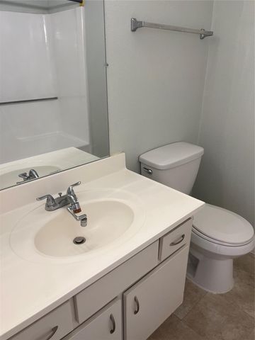 7064 Greenway Chase Street, Houston, TX 77072