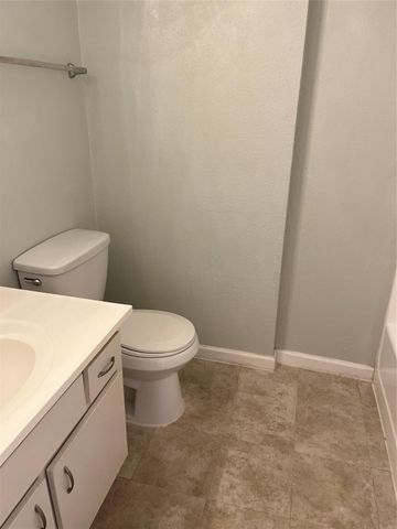 7064 Greenway Chase Street, Houston, TX 77072