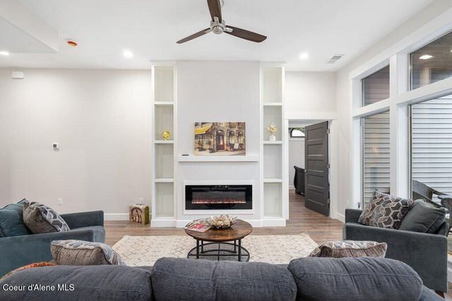 13916 N Rainier Loop, Rathdrum, ID 83858