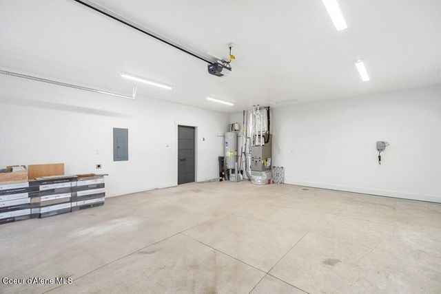 13916 N Rainier Loop, Rathdrum, ID 83858