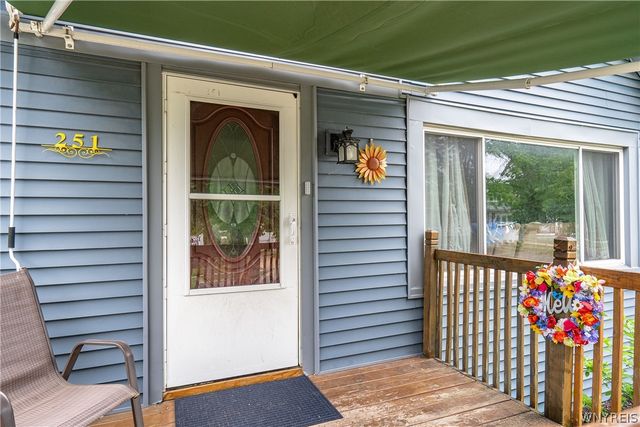 251 Parkwood Avenue, Tonawanda, NY 14217