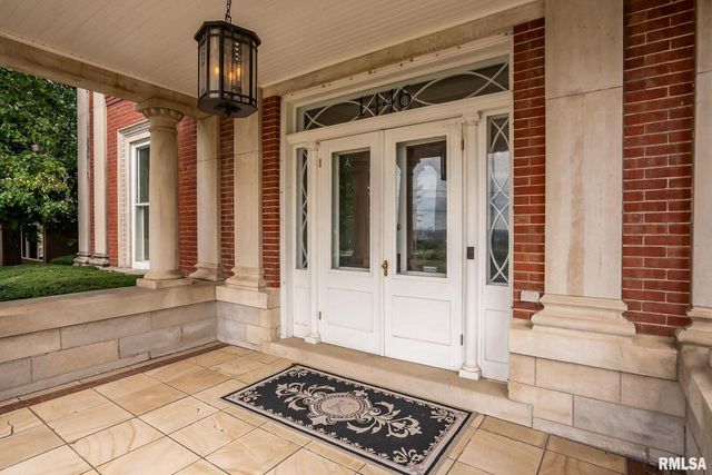 1446 CLAY Street, Davenport, IA 52804