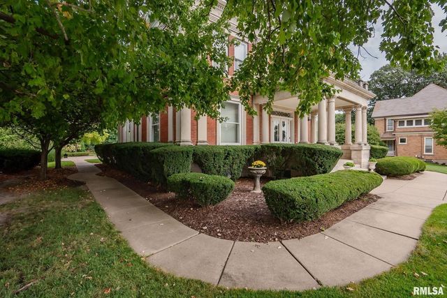 1446 CLAY Street, Davenport, IA 52804