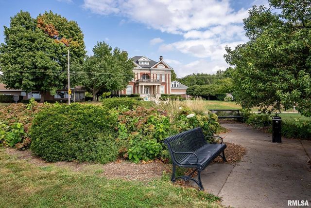 1446 CLAY Street, Davenport, IA 52804